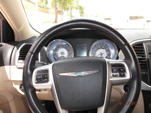 2011 Chrysler 300 Base