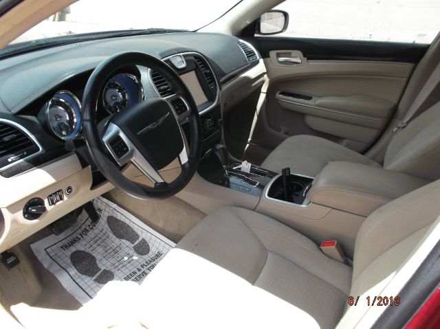 2011 Chrysler 300 Base