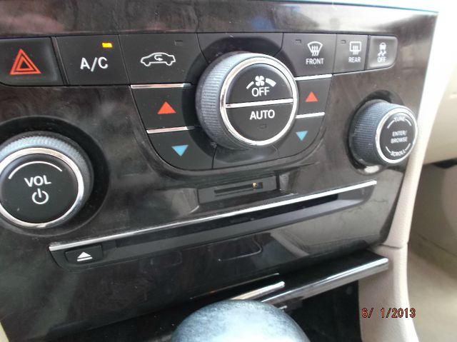 2011 Chrysler 300 Base