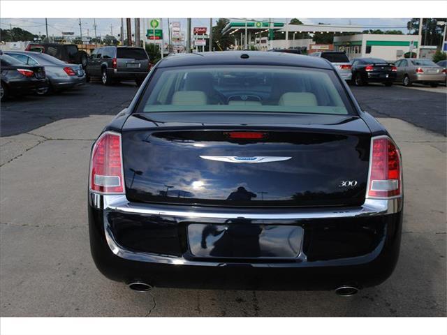 2011 Chrysler 300 Unknown