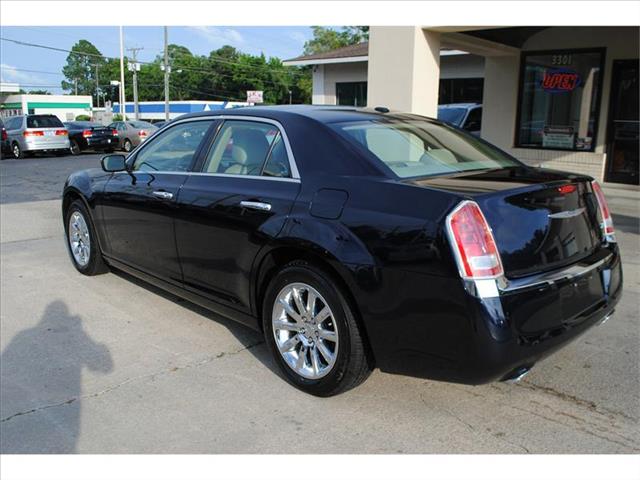 2011 Chrysler 300 Unknown