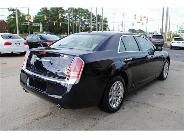 2011 Chrysler 300 Unknown