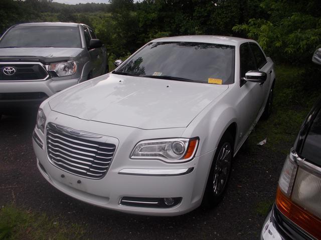 2012 Chrysler 300 SLT 25