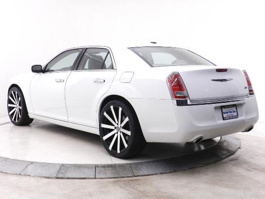 2012 Chrysler 300 SLT 25