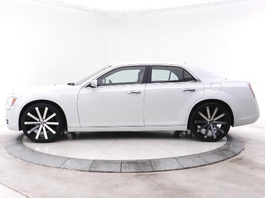 2012 Chrysler 300 SLT 25