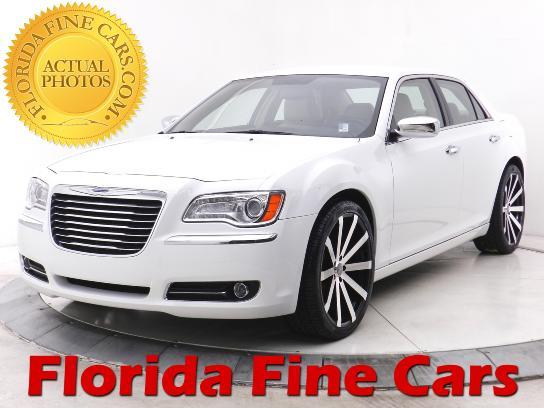 2012 Chrysler 300 SLT 25