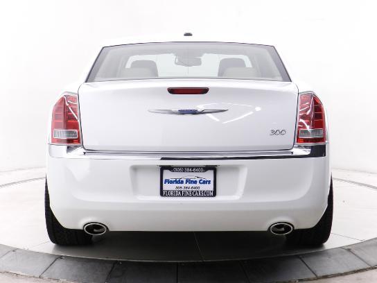 2012 Chrysler 300 SLT 25