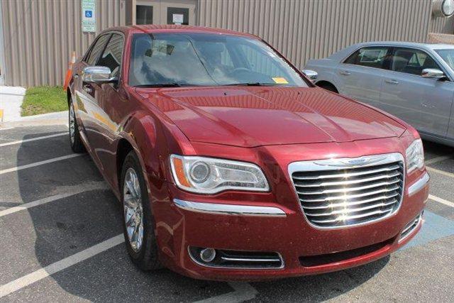 2012 Chrysler 300 4dr Sdn GXE Auto