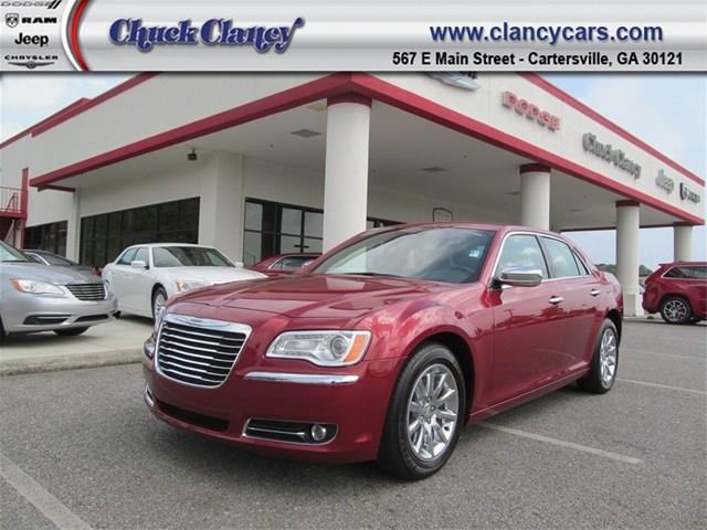 2012 Chrysler 300 SLT 25