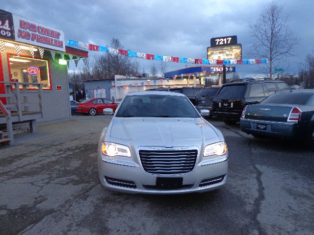 2012 Chrysler 300 Unknown