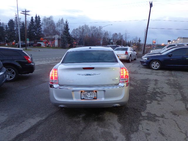 2012 Chrysler 300 Unknown