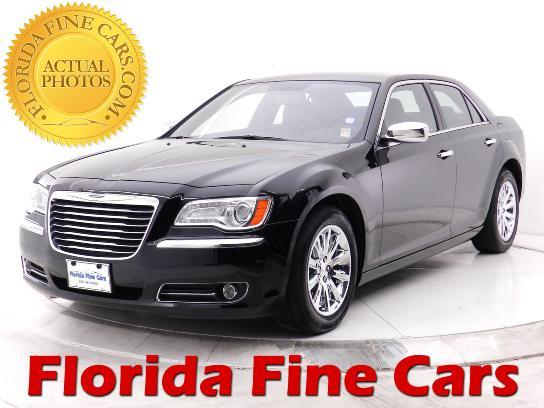 2012 Chrysler 300 SLT 25