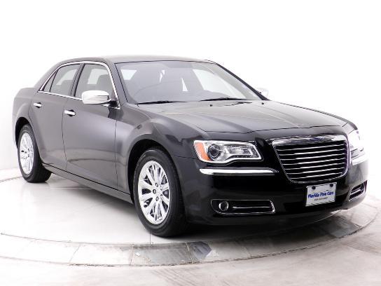 2012 Chrysler 300 SLT 25