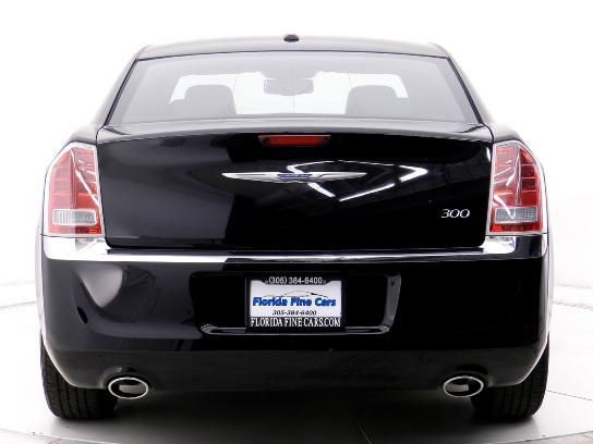 2012 Chrysler 300 SLT 25