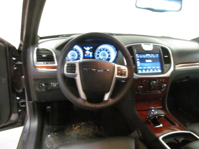 2013 Chrysler 300 Unknown