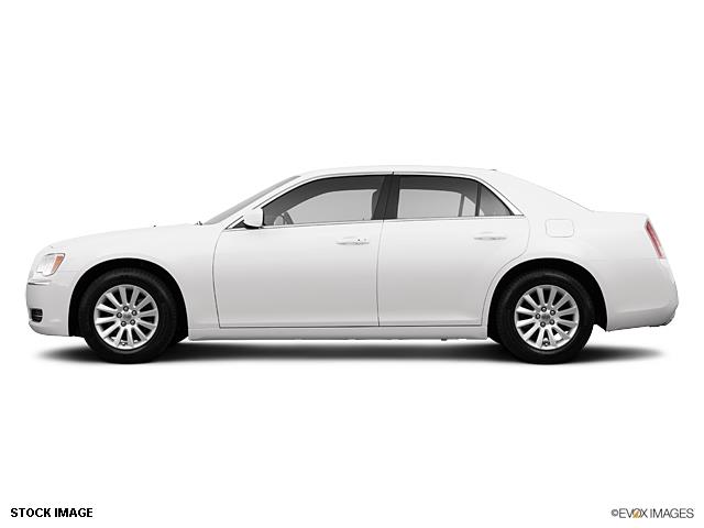 2013 Chrysler 300 Unknown