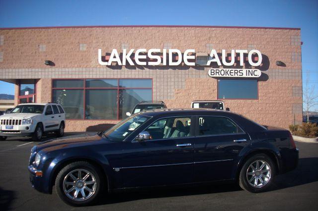 2005 Chrysler 300C Regular Cab