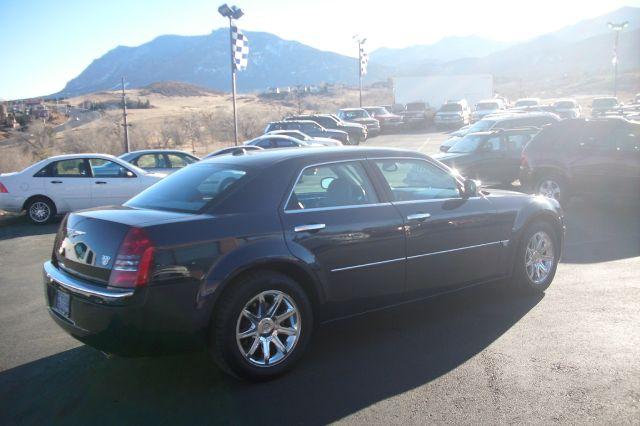 2005 Chrysler 300C Regular Cab