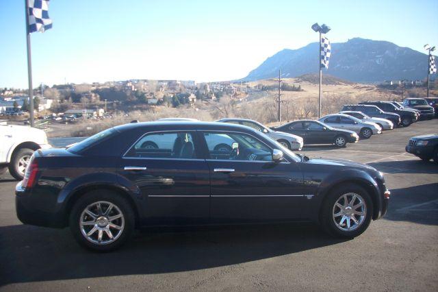 2005 Chrysler 300C Regular Cab