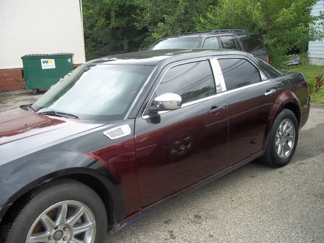 2005 Chrysler 300C LE With Leather And Sunroof