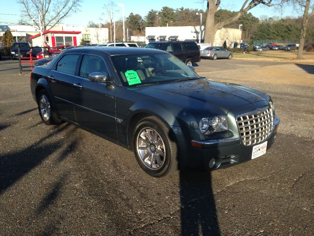 2005 Chrysler 300C Regular Cab