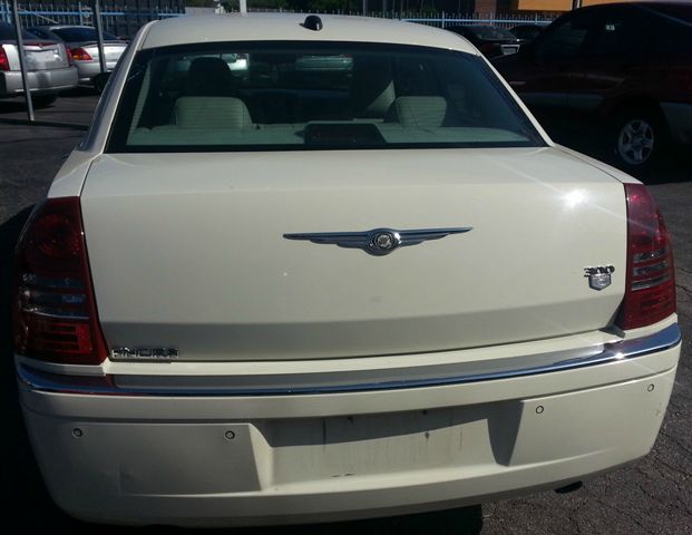 2005 Chrysler 300C Regular Cab