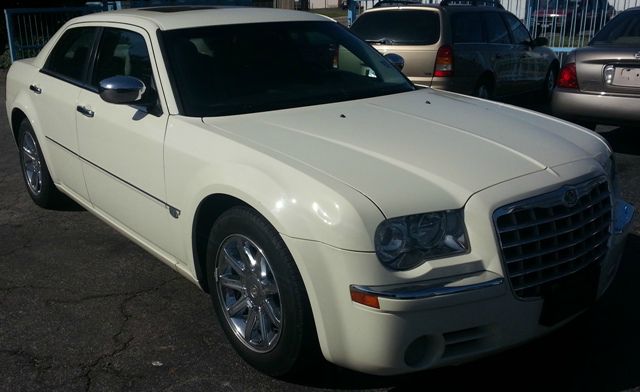 2005 Chrysler 300C Regular Cab