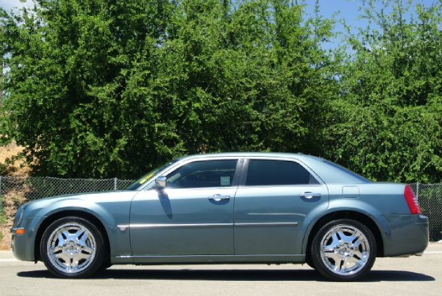 2005 Chrysler 300C C320w