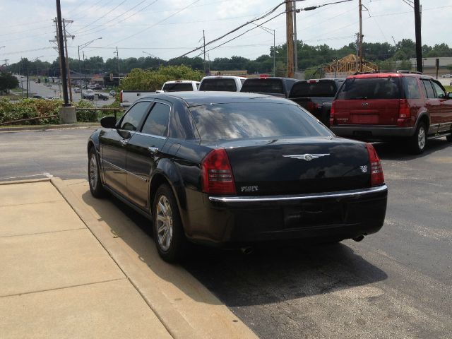 2005 Chrysler 300C Regular Cab