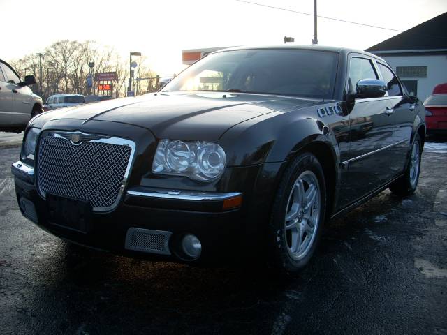 2005 Chrysler 300C C240 4dr Sdn 2.6L Sedan