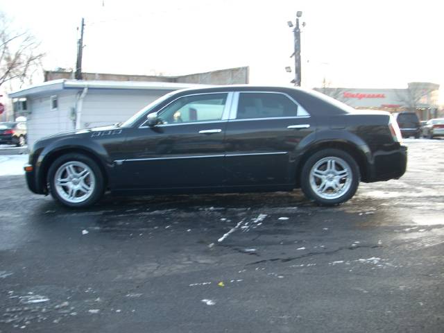 2005 Chrysler 300C C240 4dr Sdn 2.6L Sedan