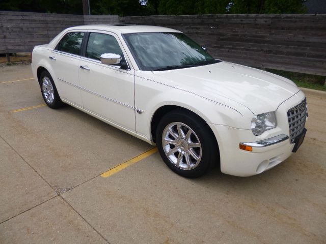 2005 Chrysler 300C Regular Cab