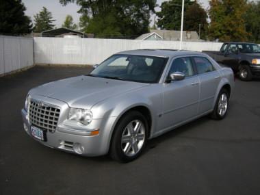 2005 Chrysler 300C Unknown