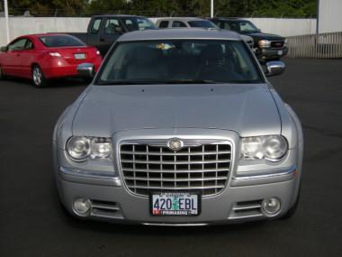 2005 Chrysler 300C Unknown