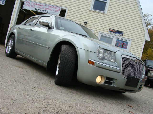 2005 Chrysler 300C Regular Cab