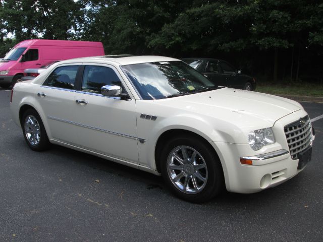 2005 Chrysler 300C Regular Cab