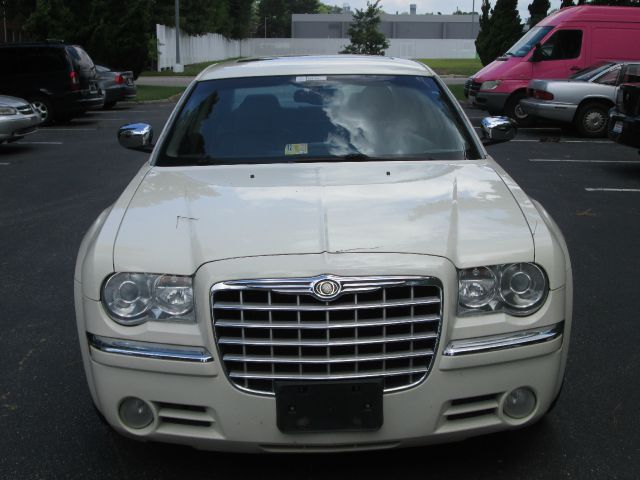 2005 Chrysler 300C Regular Cab