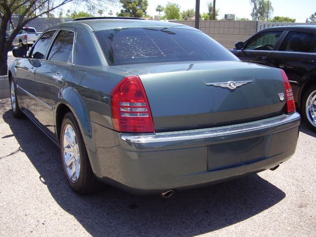 2005 Chrysler 300C Regular Cab