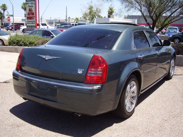 2005 Chrysler 300C Regular Cab