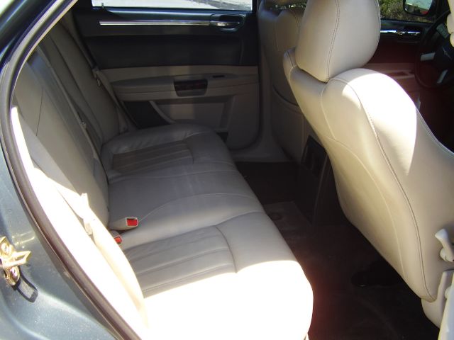 2005 Chrysler 300C Regular Cab