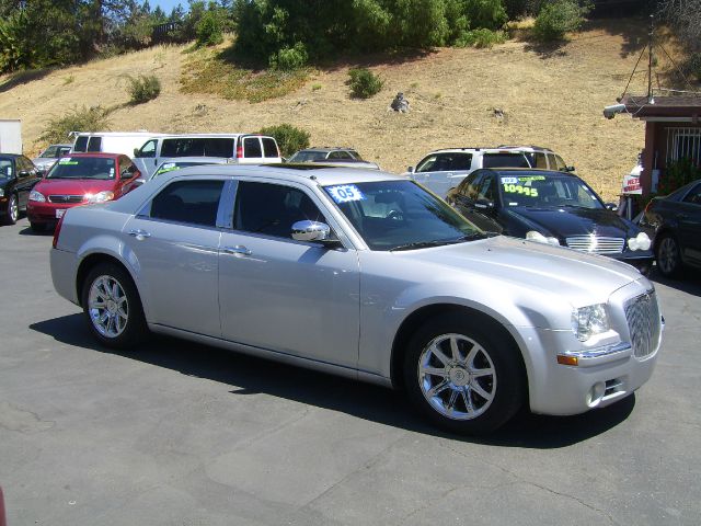 2005 Chrysler 300C Regular Cab