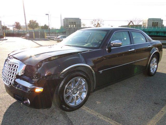 2005 Chrysler 300C Base