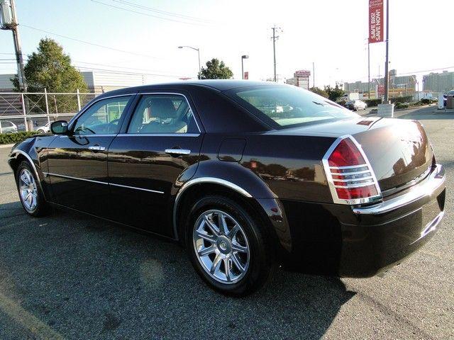 2005 Chrysler 300C Base