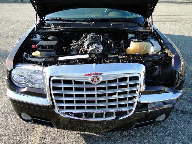 2005 Chrysler 300C Base