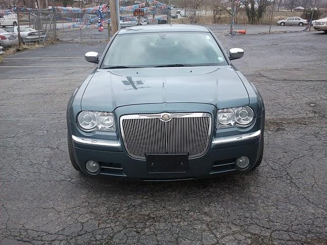 2005 Chrysler 300C Base