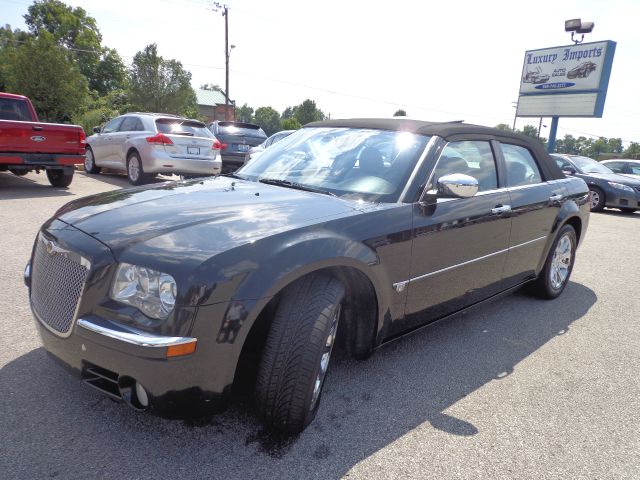 2005 Chrysler 300C Regular Cab