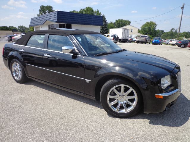 2005 Chrysler 300C Regular Cab