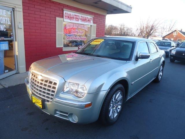 2005 Chrysler 300C Unknown