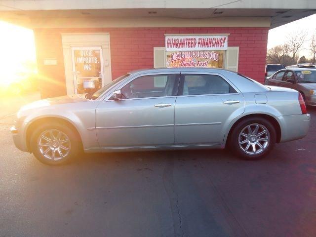 2005 Chrysler 300C Unknown