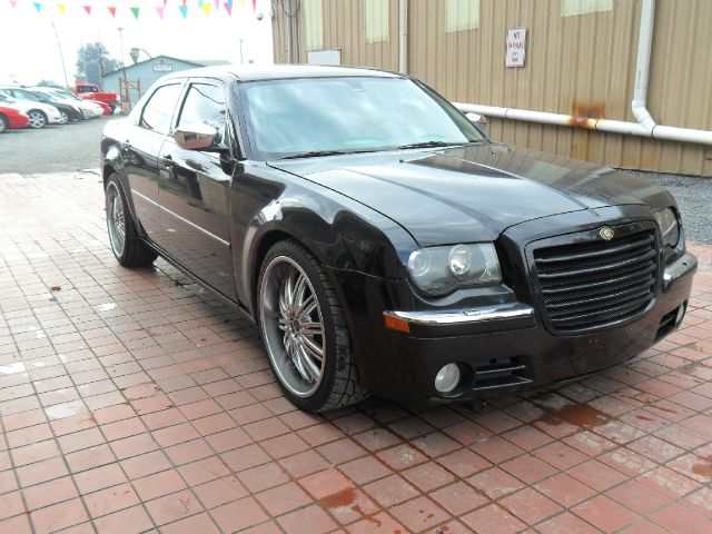 2005 Chrysler 300C Regular Cab